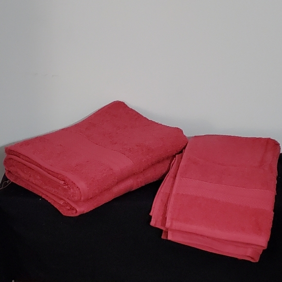 11 pc Casa Platino Biking Red Plush Cotton Towel - Picture 2 of 3